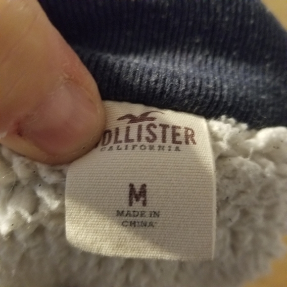 Hollister fleece-lined soft jacket, sz M - Picture 8 of 8